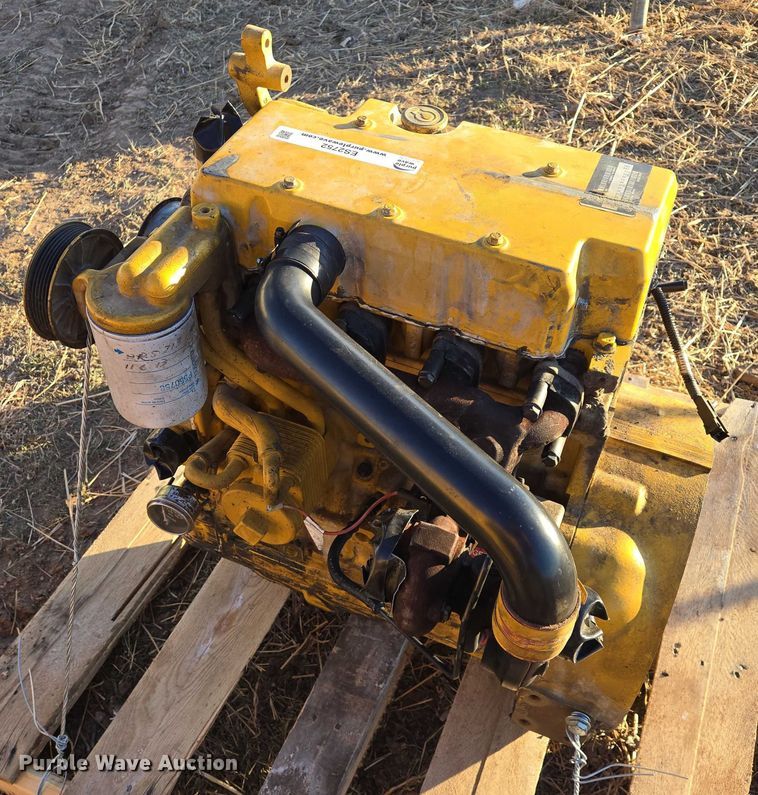 image for item ES2752 John Deere 4024TF270 engine