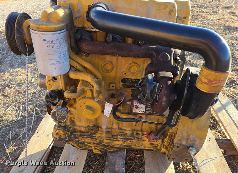 image for item ES2752 John Deere 4024TF270 engine