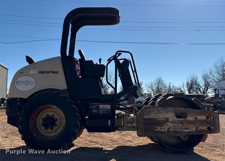 image for item ES5660 Ingersoll Rand SD-45F TF single drum vibratory roller