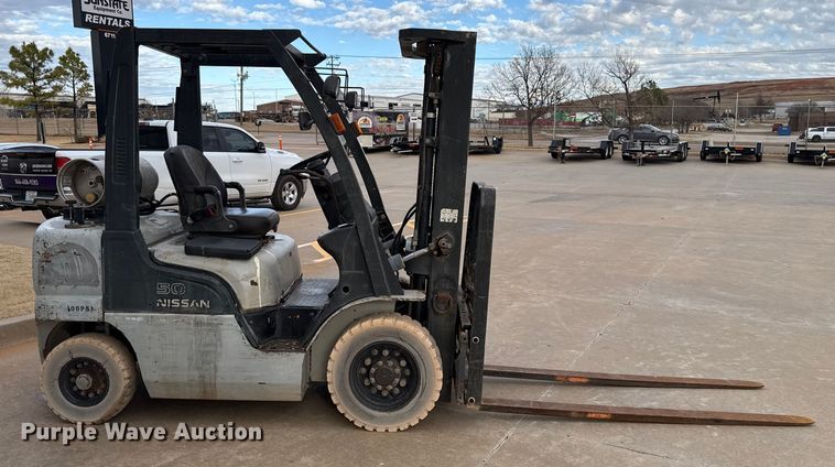 image for item ES5662 2006 Nissan MPL02A25LV forklift