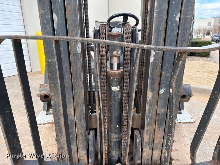 image for item ES5662 2006 Nissan MPL02A25LV forklift