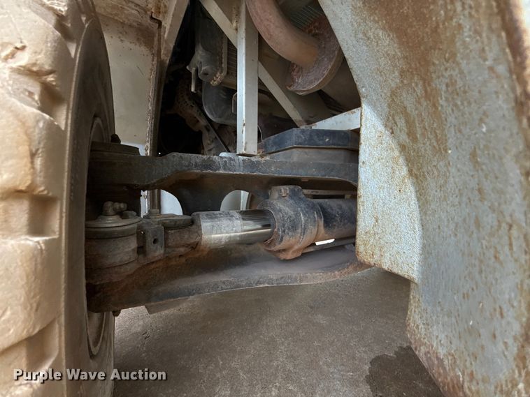 image for item ES5662 2006 Nissan MPL02A25LV forklift