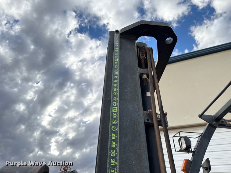 image for item ES5662 2006 Nissan MPL02A25LV forklift