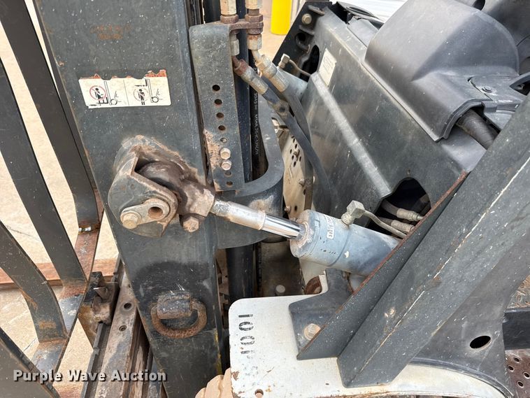 image for item ES5662 2006 Nissan MPL02A25LV forklift