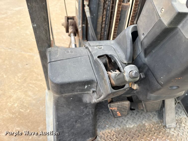 image for item ES5662 2006 Nissan MPL02A25LV forklift