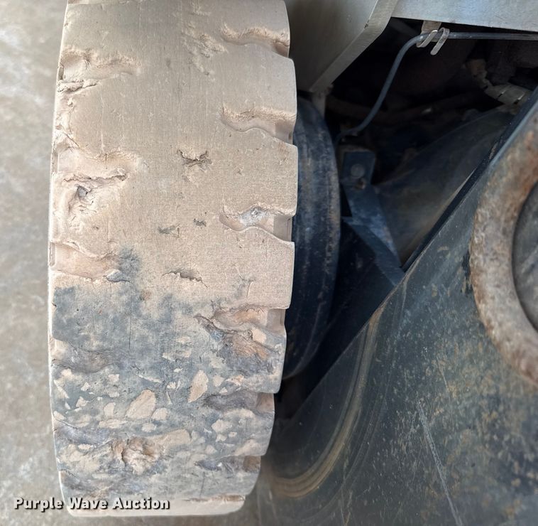 image for item ES5662 2006 Nissan MPL02A25LV forklift