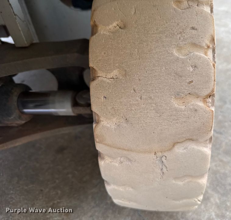 image for item ES5662 2006 Nissan MPL02A25LV forklift