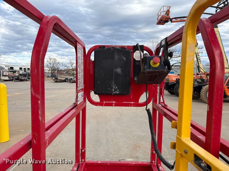 image for item ES5663 2022 MEC Micro 19 scissor lift