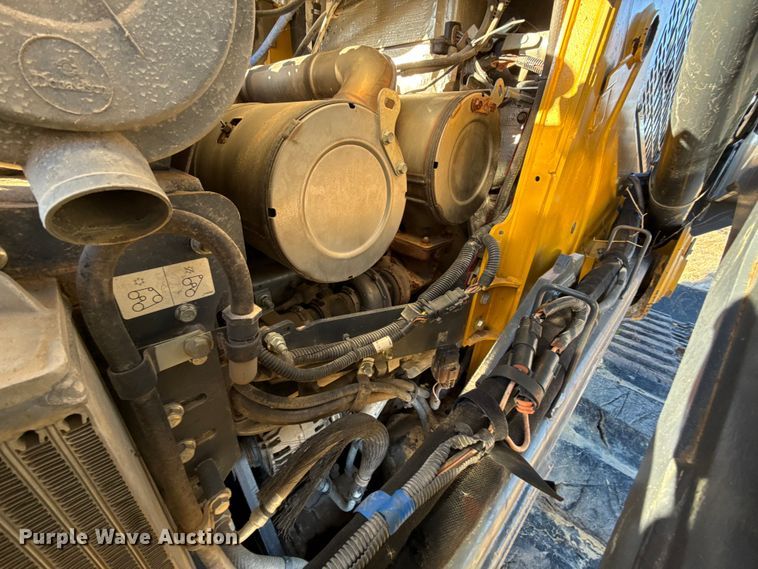 image for item ES5680 2020 John Deere 333G tracked skid steer loader