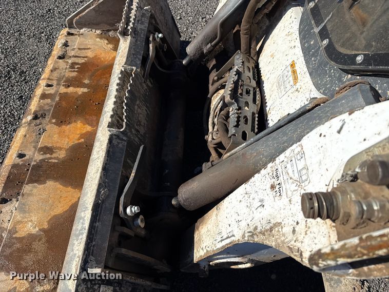 image for item ES5697 2014 Bobcat S650 skid steer loader