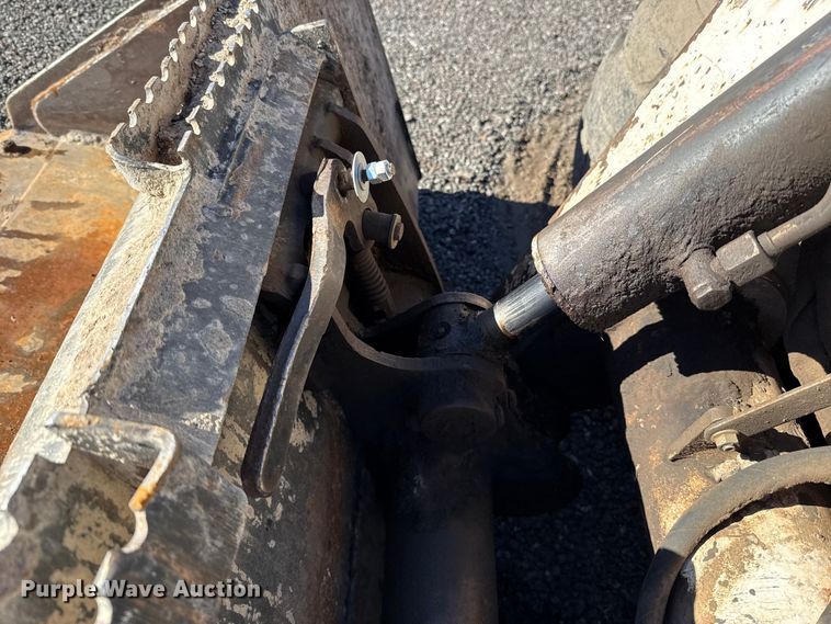 image for item ES5697 2014 Bobcat S650 skid steer loader