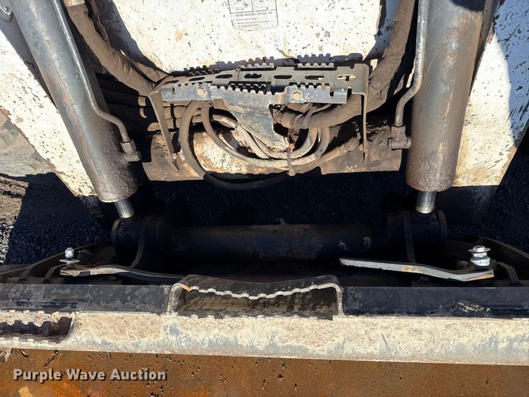 image for item ES5697 2014 Bobcat S650 skid steer loader