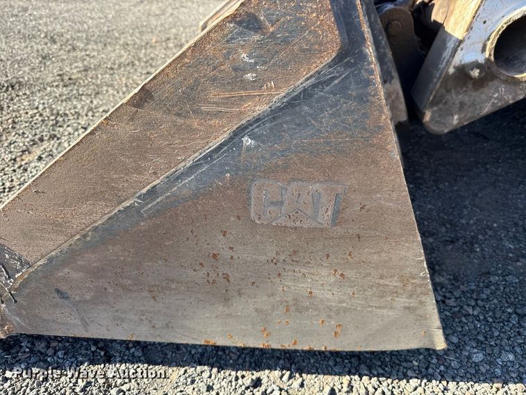 image for item ES5697 2014 Bobcat S650 skid steer loader