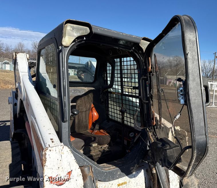 image for item ES5697 2014 Bobcat S650 skid steer loader