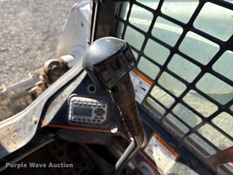 image for item ES5697 2014 Bobcat S650 skid steer loader