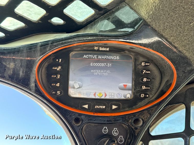 image for item ES5697 2014 Bobcat S650 skid steer loader