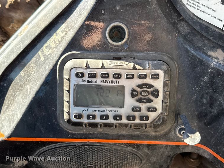 image for item ES5697 2014 Bobcat S650 skid steer loader