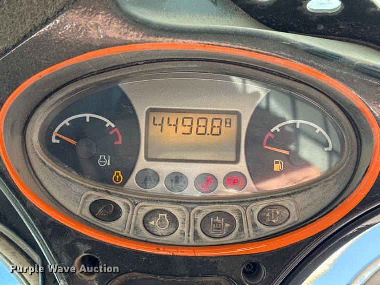 image for item ES5697 2014 Bobcat S650 skid steer loader