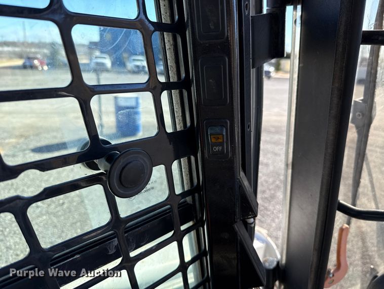 image for item ES5697 2014 Bobcat S650 skid steer loader