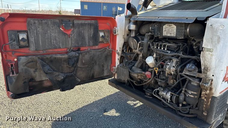 image for item ES5697 2014 Bobcat S650 skid steer loader