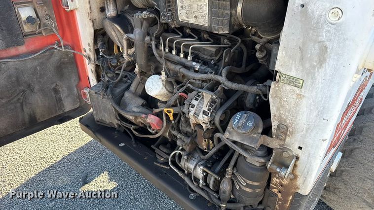 image for item ES5697 2014 Bobcat S650 skid steer loader