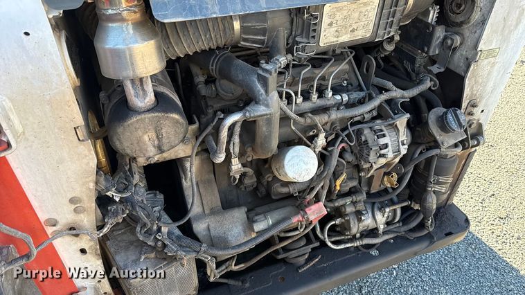 image for item ES5697 2014 Bobcat S650 skid steer loader