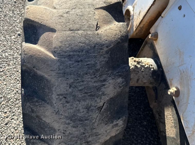 image for item ES5697 2014 Bobcat S650 skid steer loader