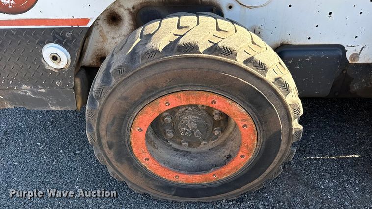 image for item ES5697 2014 Bobcat S650 skid steer loader