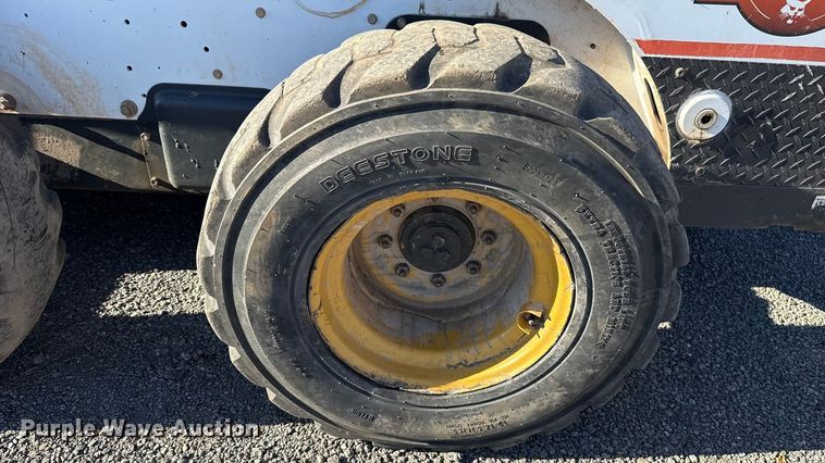 image for item ES5697 2014 Bobcat S650 skid steer loader