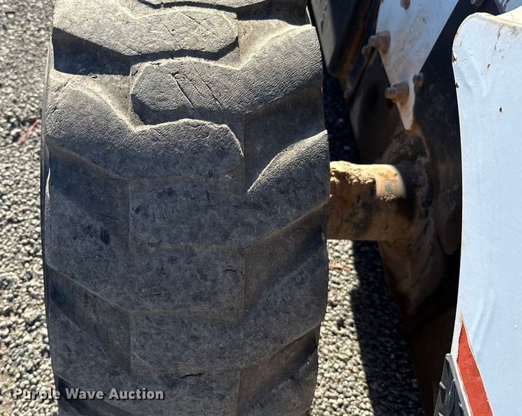 image for item ES5697 2014 Bobcat S650 skid steer loader