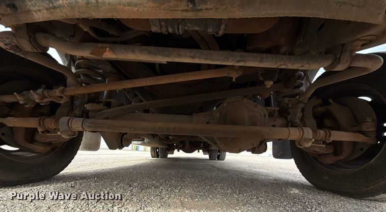 image for item ES5711 2011 Ford F550 Super Duty XL flatbed truck