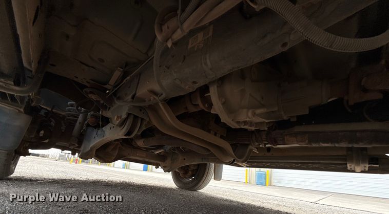 image for item ES5711 2011 Ford F550 Super Duty XL flatbed truck