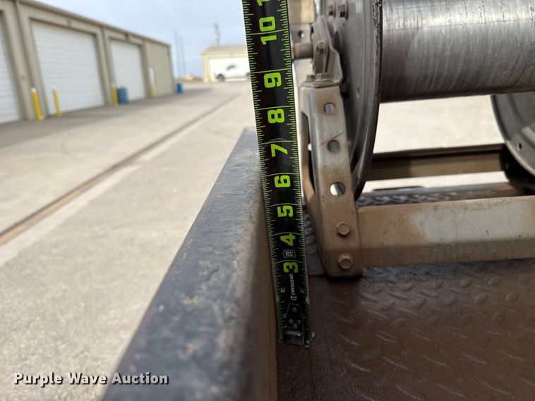 image for item ES5711 2011 Ford F550 Super Duty XL flatbed truck