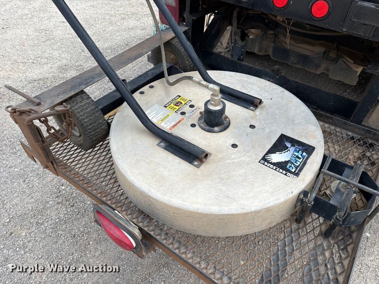 image for item ES5711 2011 Ford F550 Super Duty XL flatbed truck