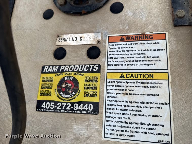 image for item ES5711 2011 Ford F550 Super Duty XL flatbed truck