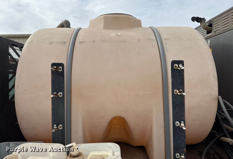 image for item ES5711 2011 Ford F550 Super Duty XL flatbed truck