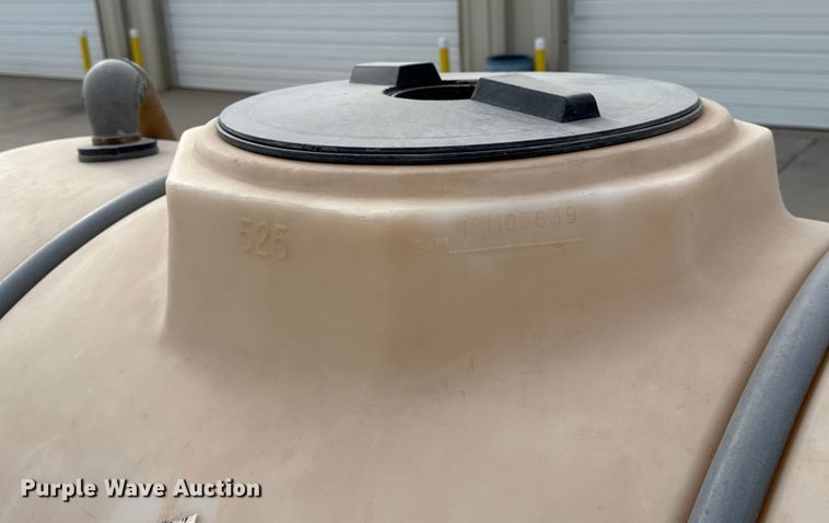 image for item ES5711 2011 Ford F550 Super Duty XL flatbed truck