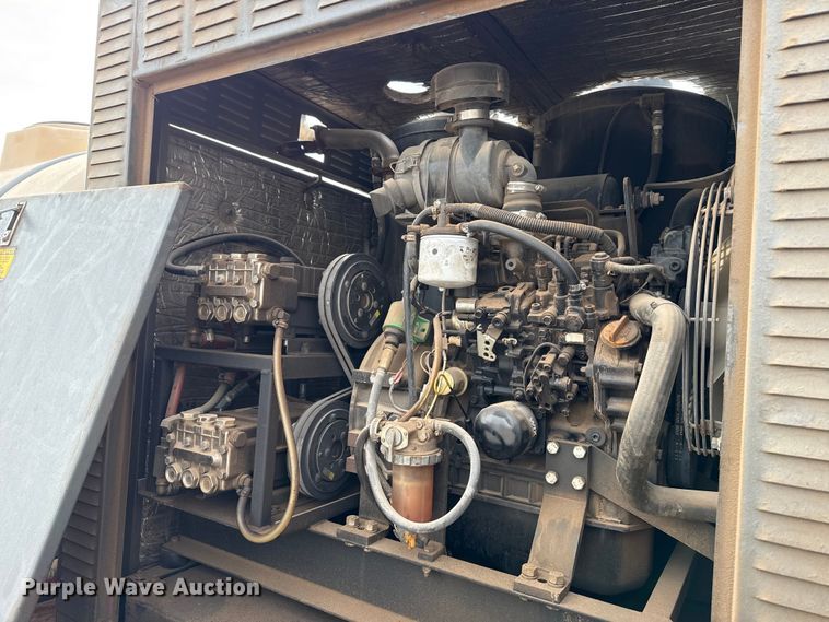 image for item ES5711 2011 Ford F550 Super Duty XL flatbed truck