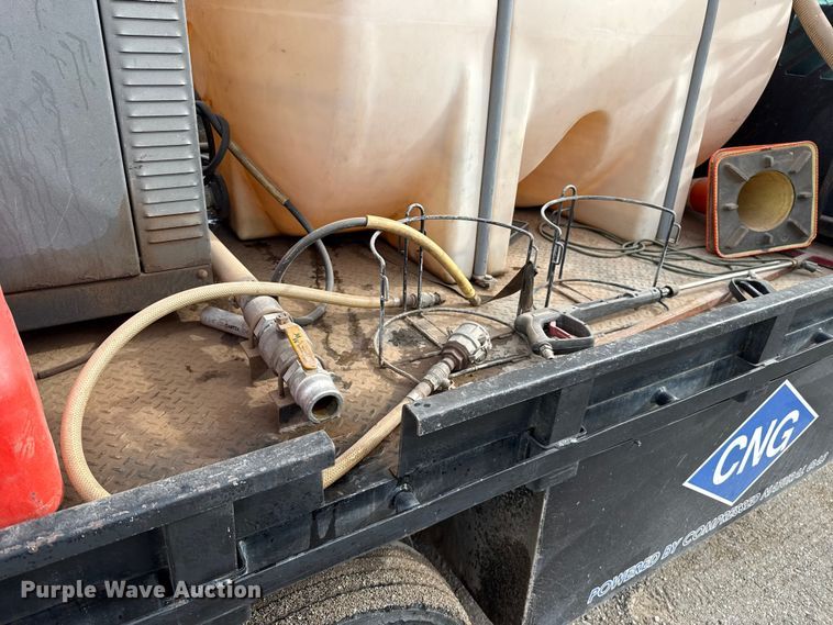 image for item ES5711 2011 Ford F550 Super Duty XL flatbed truck