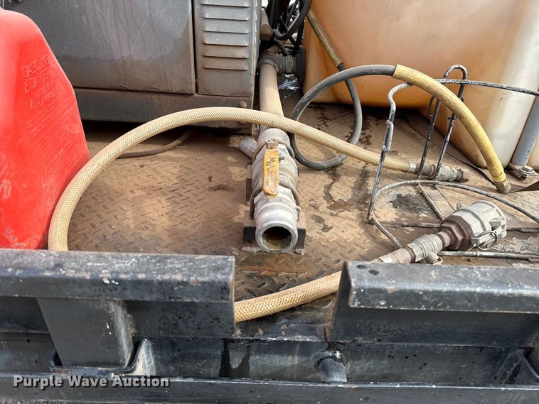 image for item ES5711 2011 Ford F550 Super Duty XL flatbed truck