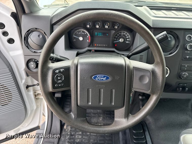 image for item ES5711 2011 Ford F550 Super Duty XL flatbed truck