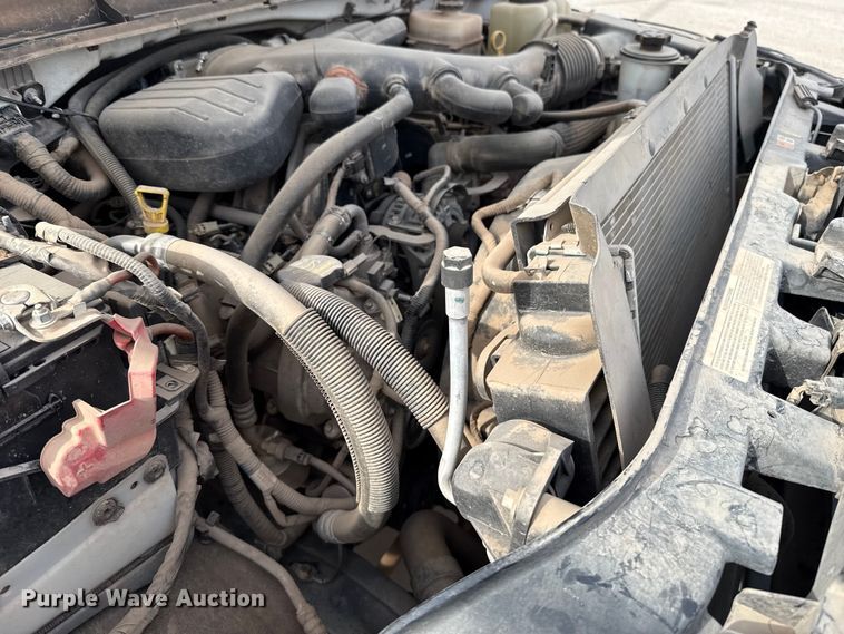 image for item ES5711 2011 Ford F550 Super Duty XL flatbed truck