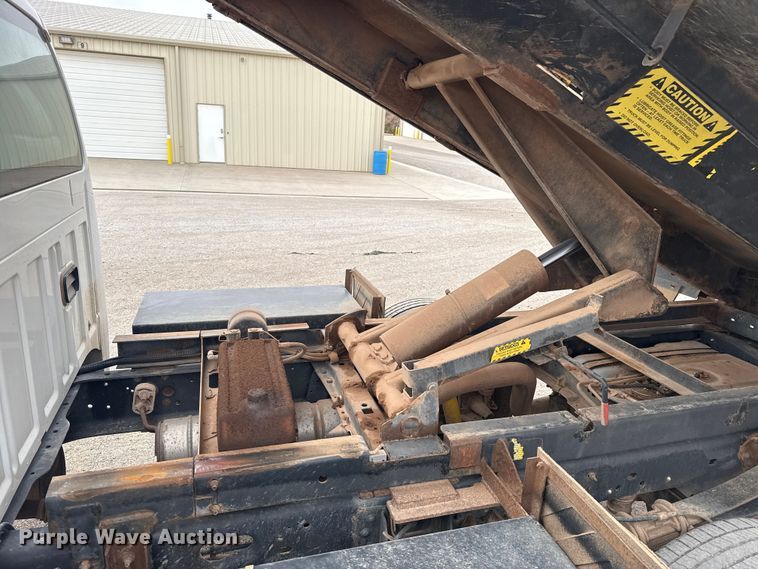 image for item ES5712 2011 Ford F350 Super Duty XL dump bed pickup truck