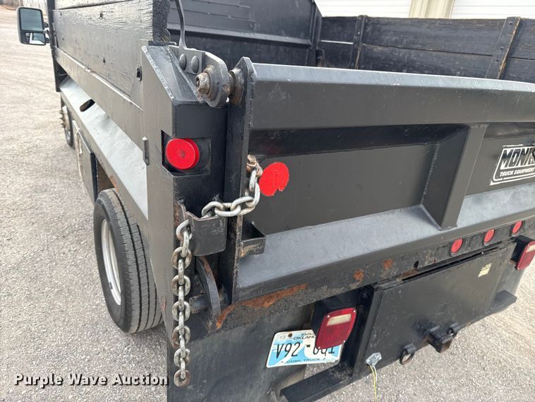 image for item ES5712 2011 Ford F350 Super Duty XL dump bed pickup truck