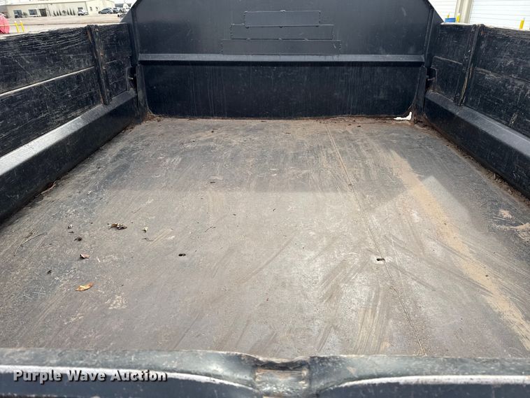 image for item ES5712 2011 Ford F350 Super Duty XL dump bed pickup truck