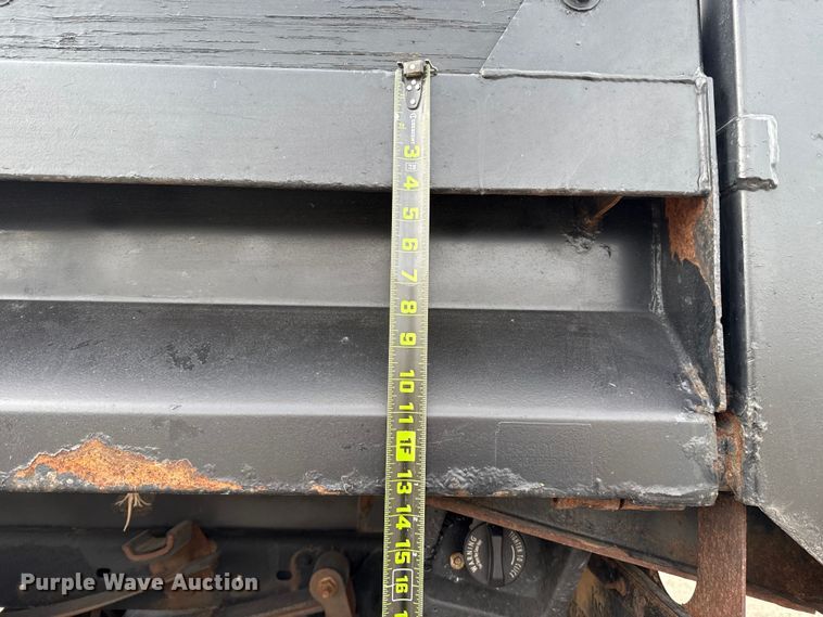 image for item ES5712 2011 Ford F350 Super Duty XL dump bed pickup truck