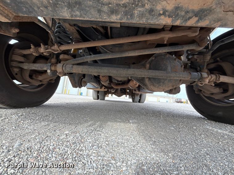 image for item ES5712 2011 Ford F350 Super Duty XL dump bed pickup truck