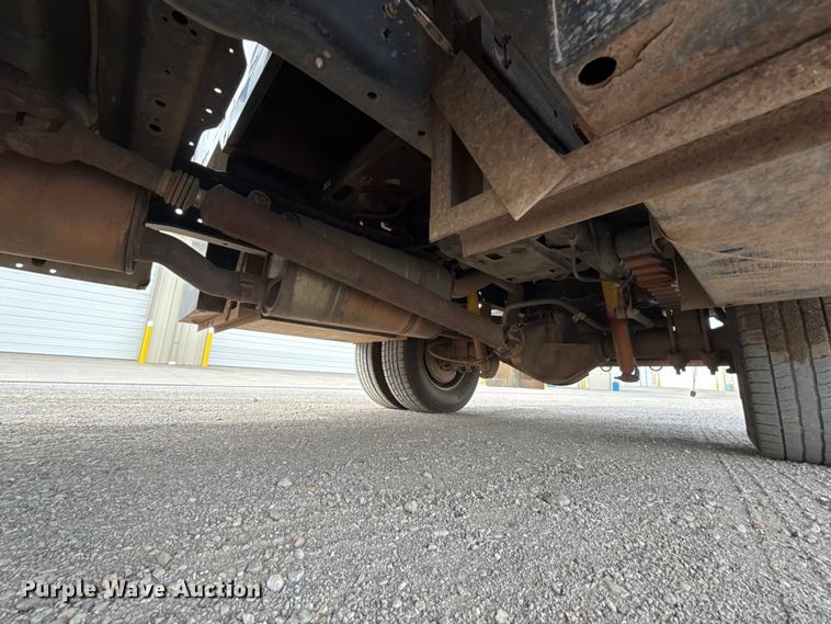 image for item ES5712 2011 Ford F350 Super Duty XL dump bed pickup truck