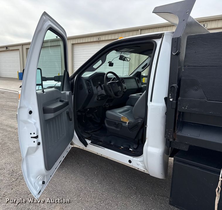 image for item ES5712 2011 Ford F350 Super Duty XL dump bed pickup truck