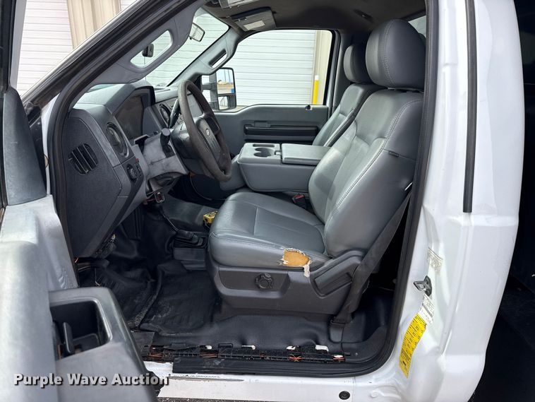 image for item ES5712 2011 Ford F350 Super Duty XL dump bed pickup truck